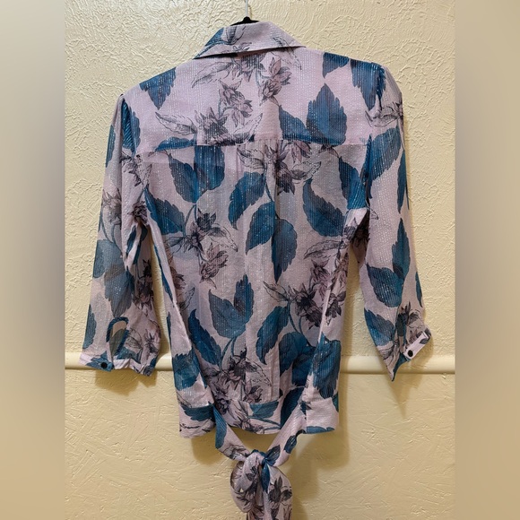 Ben Sherman Women’s 100% Silk Button Up Floral Blouse Medium Lavender and Blue - Picture 3 of 7